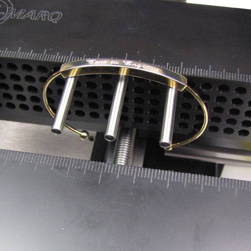 Jaws to fix bracelets on pantograph vice